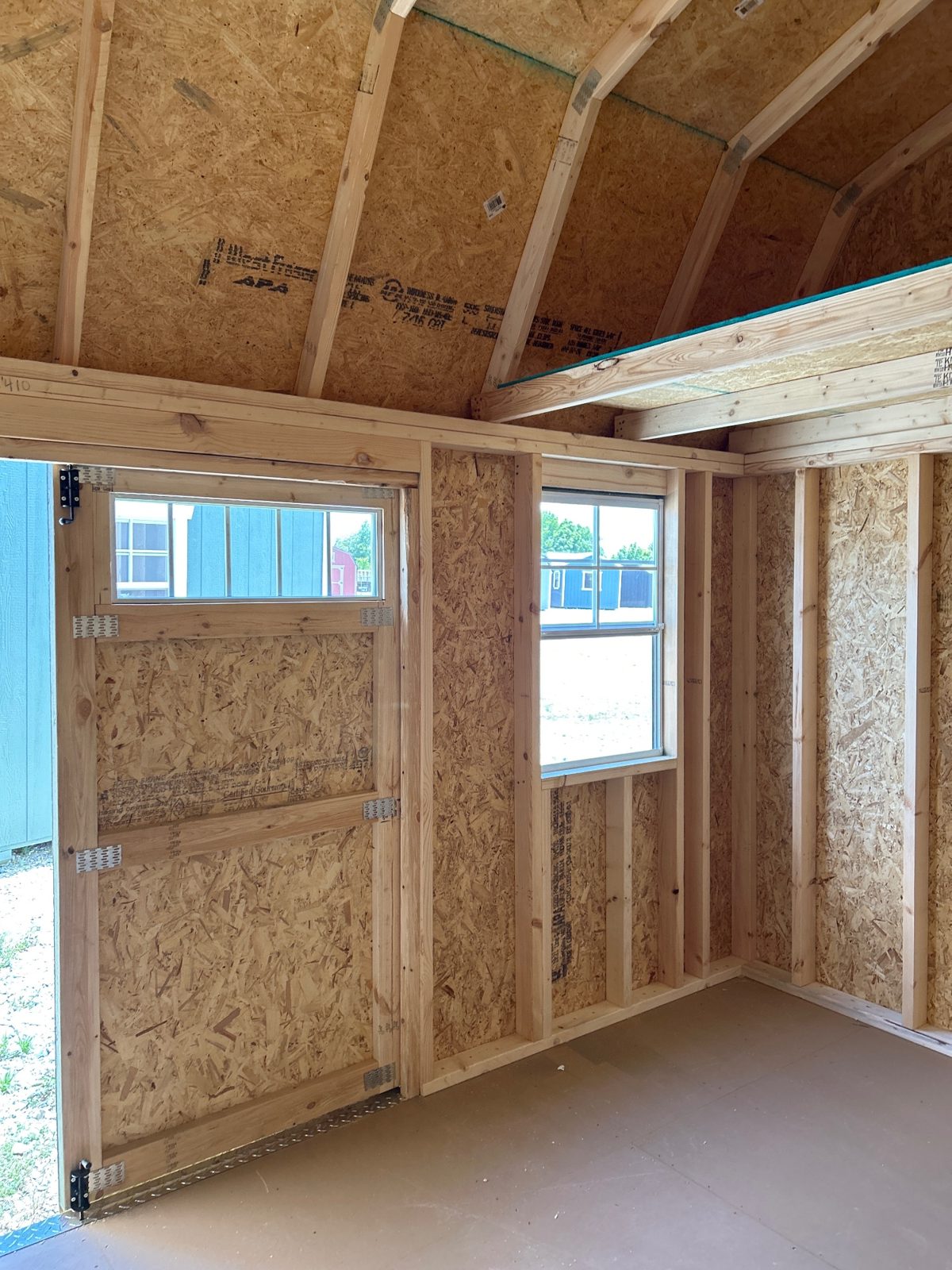 Lofted Barn - 10x16 interior