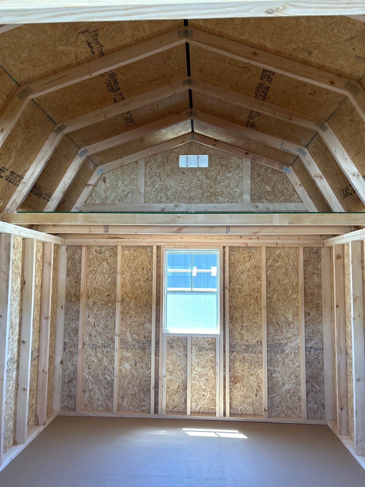 Lofted Barn - 10x16 interior
