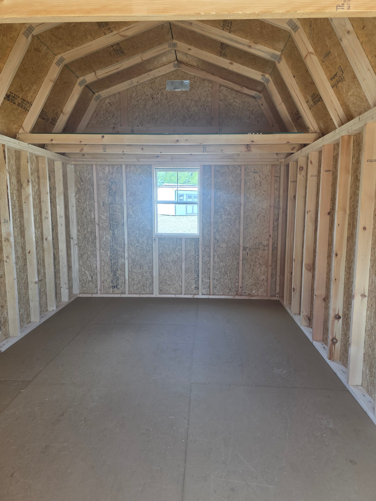 Lofted Barn - 10x16 interior